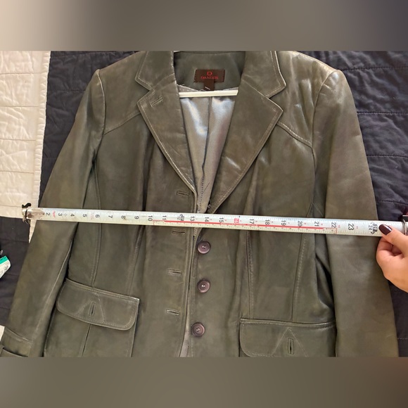 Danier Olive Leather Jacket - Picture 5 of 6